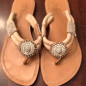 Skemo sandals